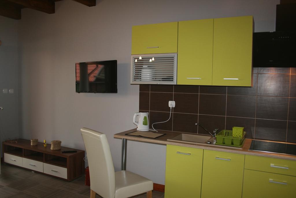 Apartamenty Jasmin I Lilia Jez. Sunowo Kolo Elku Chrzanowo Kültér fotó
